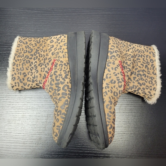 I❤UGG Leopard Print Women's Bootie Size 6 Faux fur - Picture 4 of 11